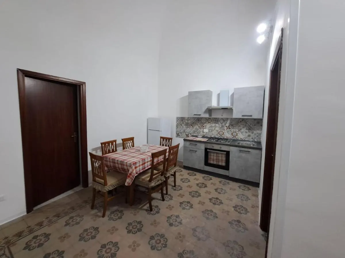Four Apartaments 卡塔尼亚